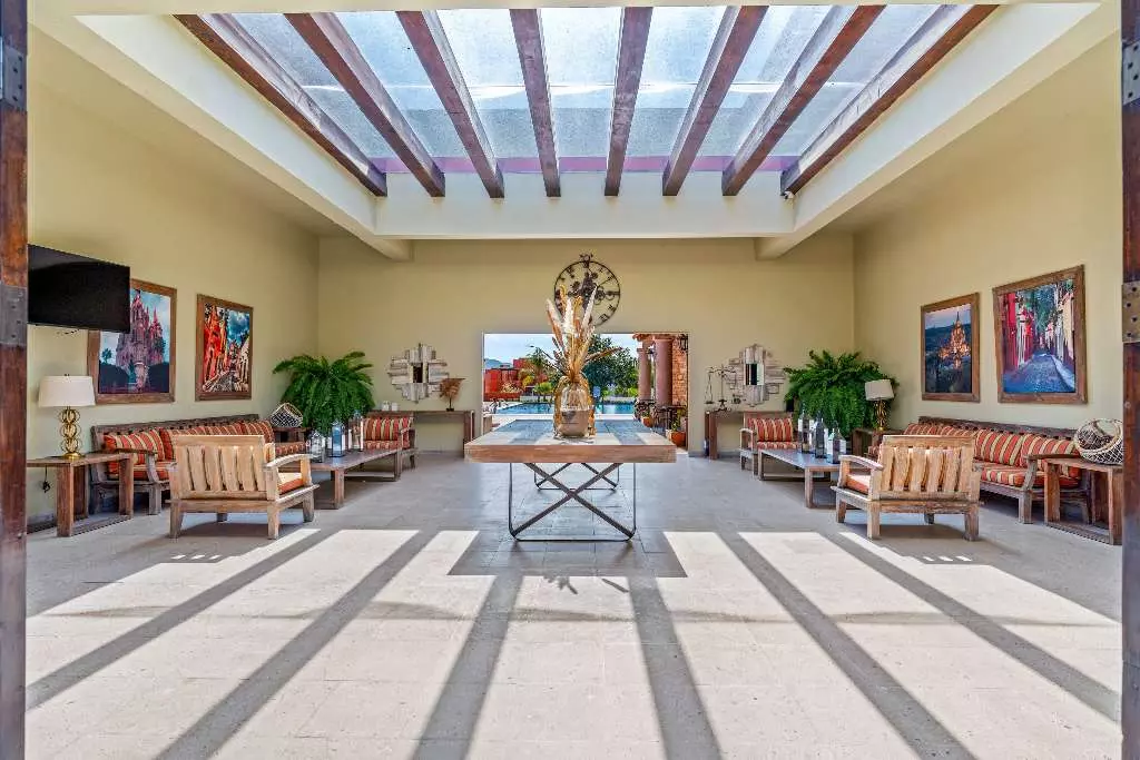 Condo El Milagro — photo 4 of 10