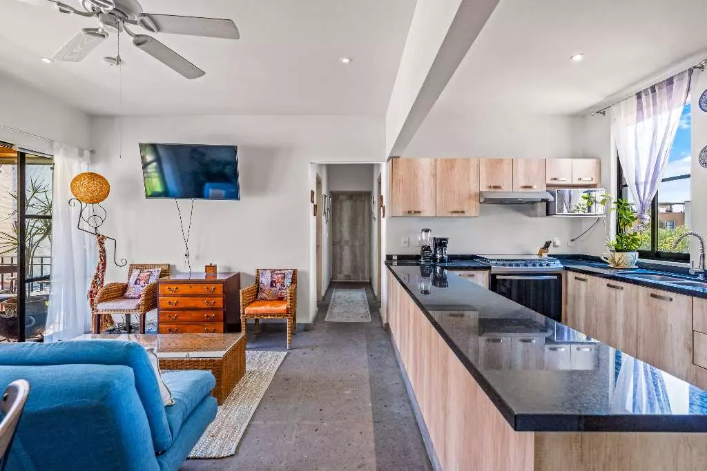Condo El Milagro — photo 9 of 10