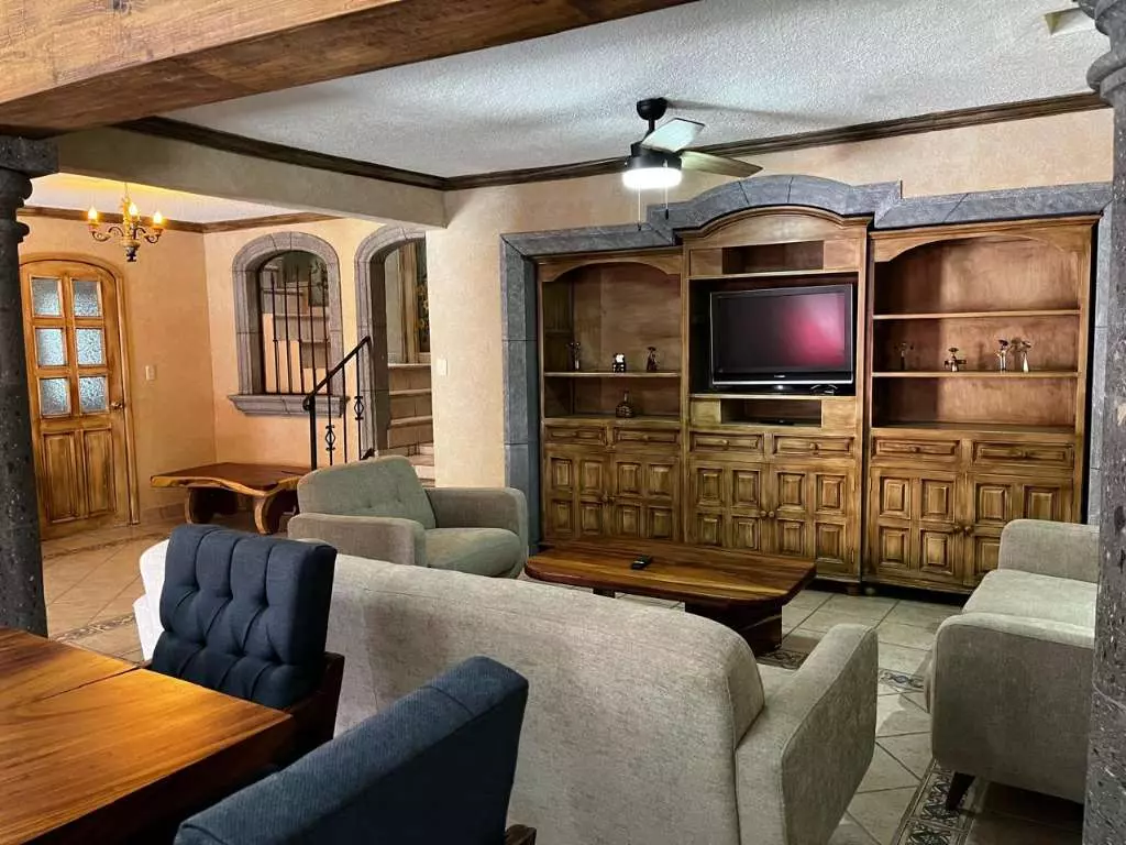 Casa Rivera — photo 8 of 10