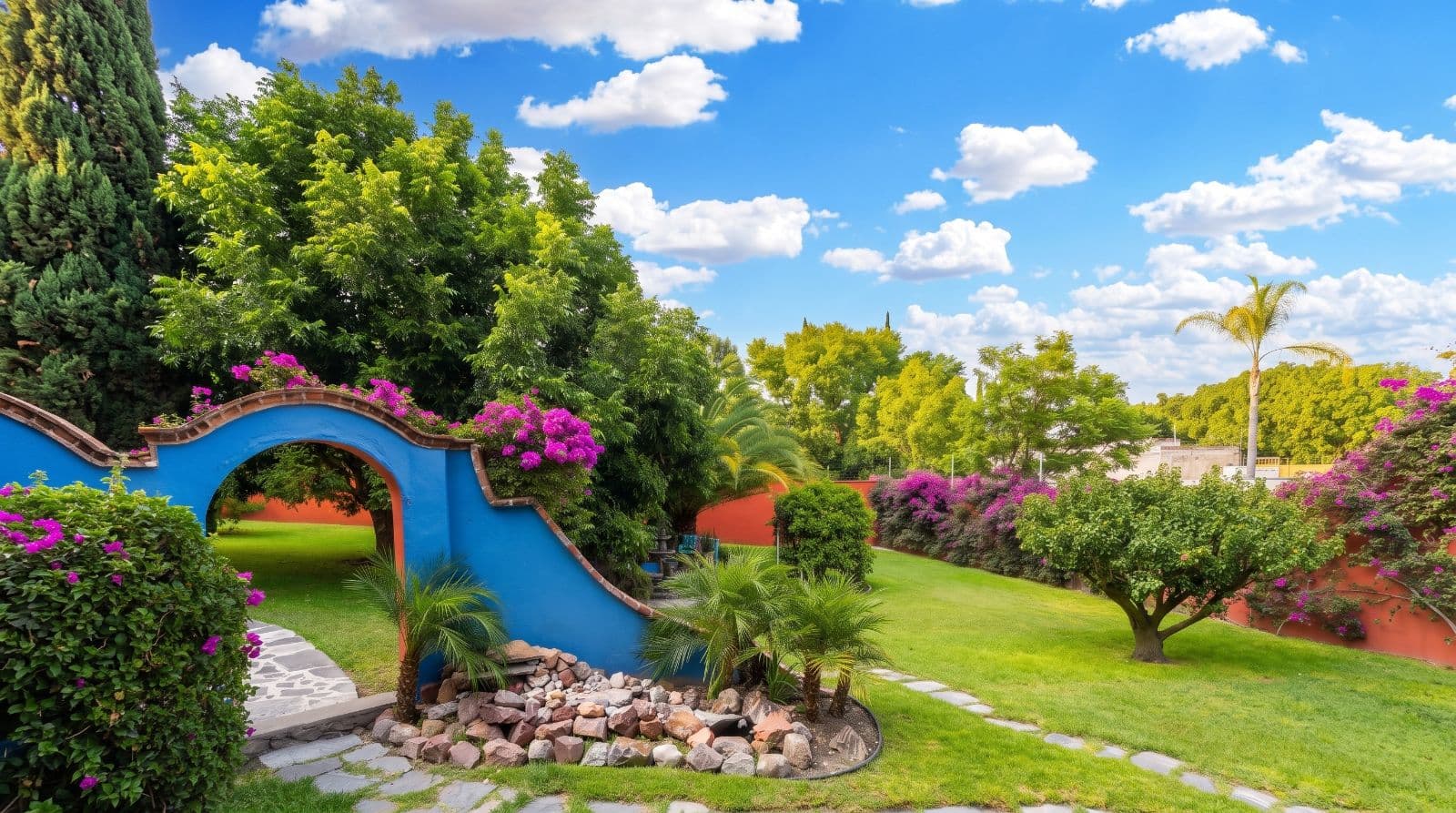 Casa Jardín de los Frailes — photo 1 of 10