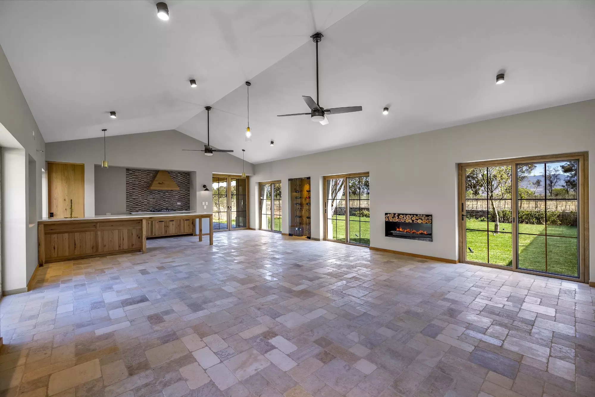 Casa Roble — photo 6 of 10