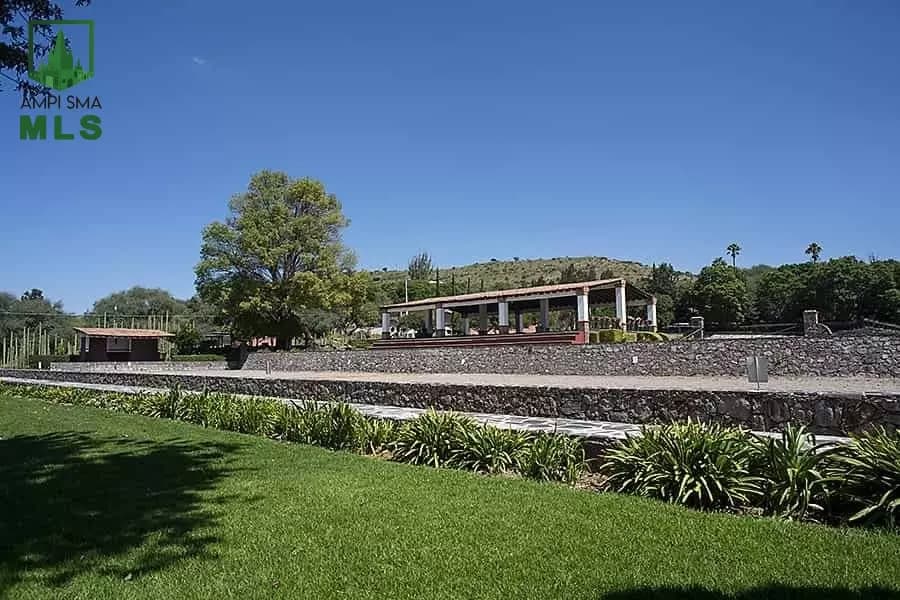 Mirador Equestrian Center — photo 6 of 10