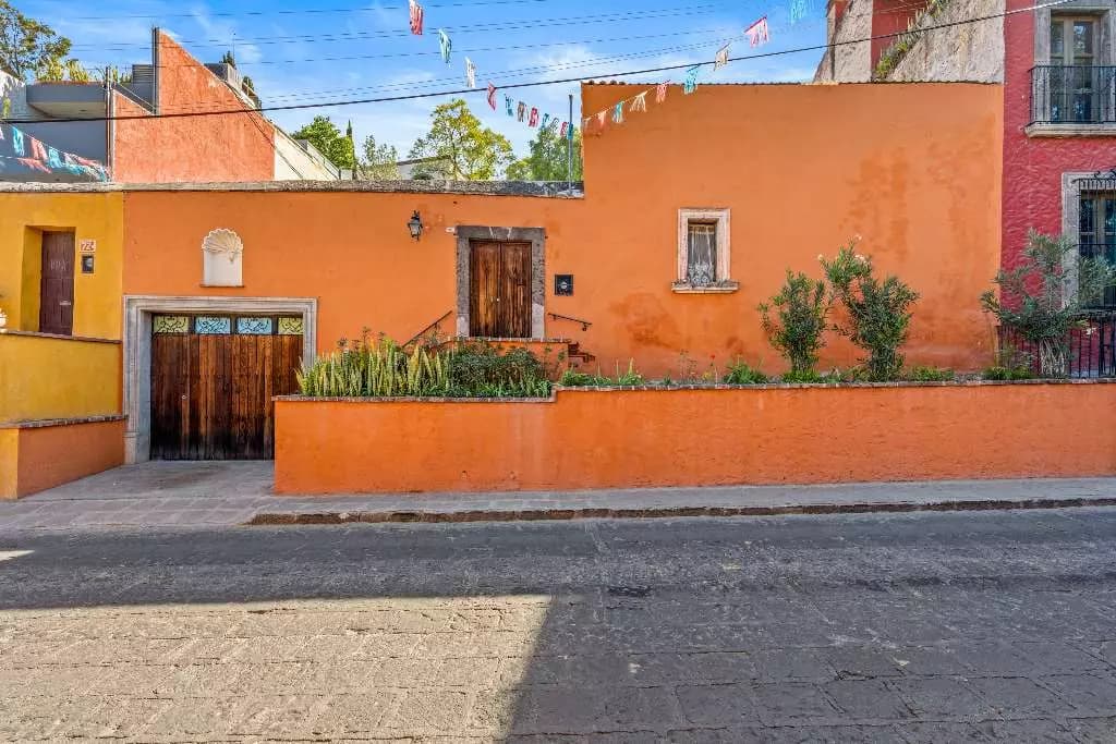 Casa María Cristina — photo 1 of 10