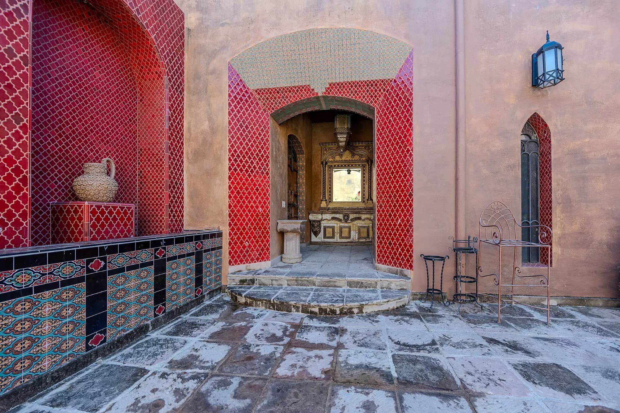 The Petite Castle — photo 8 of 10