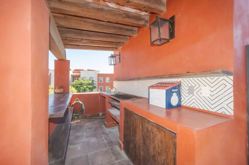 El Milagro Residential – Luxury Amenities — photo 2 of 10