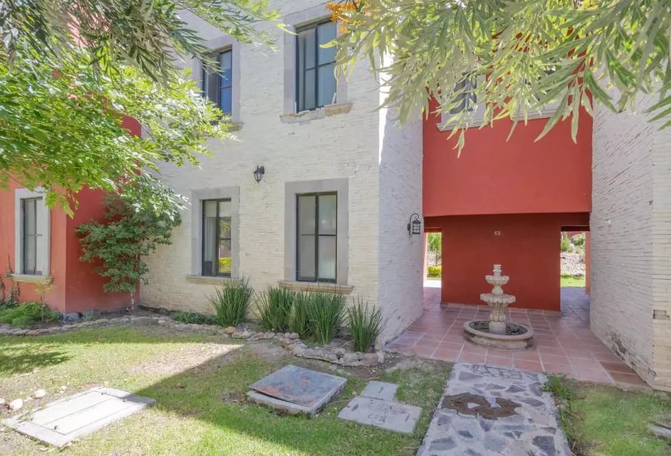 El Milagro Residential – Luxury Amenities — photo 10 of 10