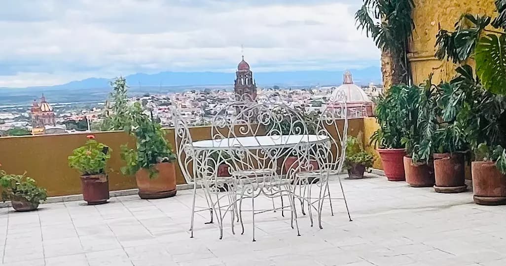 Casa y Estudio — photo 2 of 9