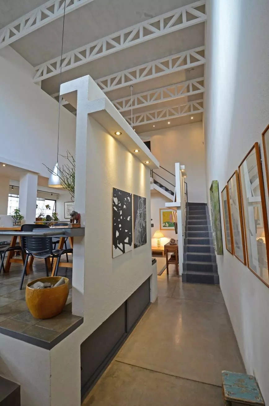 Elegant Home by Robby Friedman — photo 1 of 10