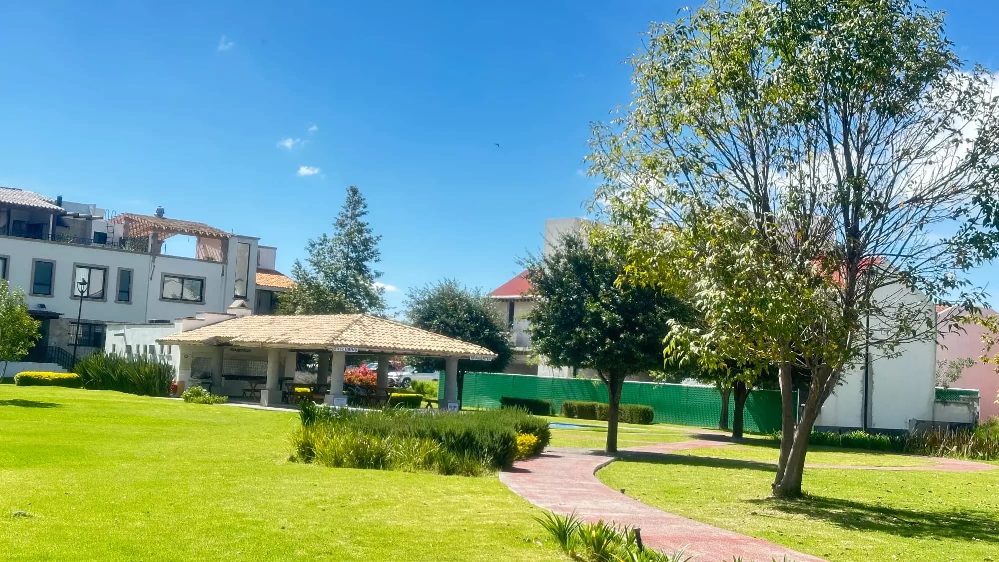 Terreno En Venta En Zirandaro Circuito Magnolias — photo 8 of 10