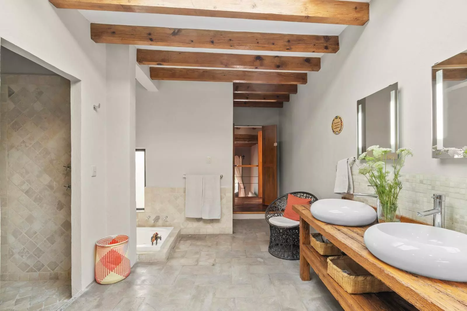 Casa Dos Monos — photo 7 of 10