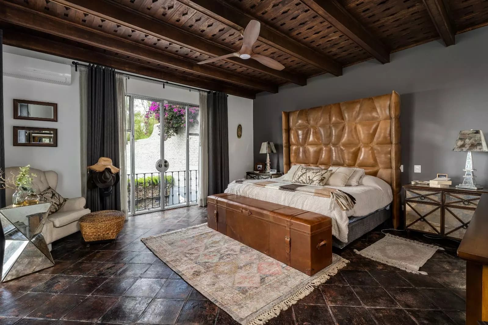 Casa Azul — photo 6 of 10