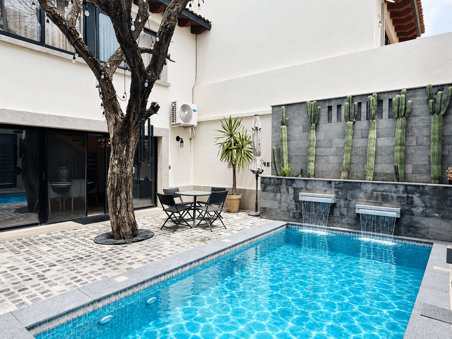 Casa Aqua