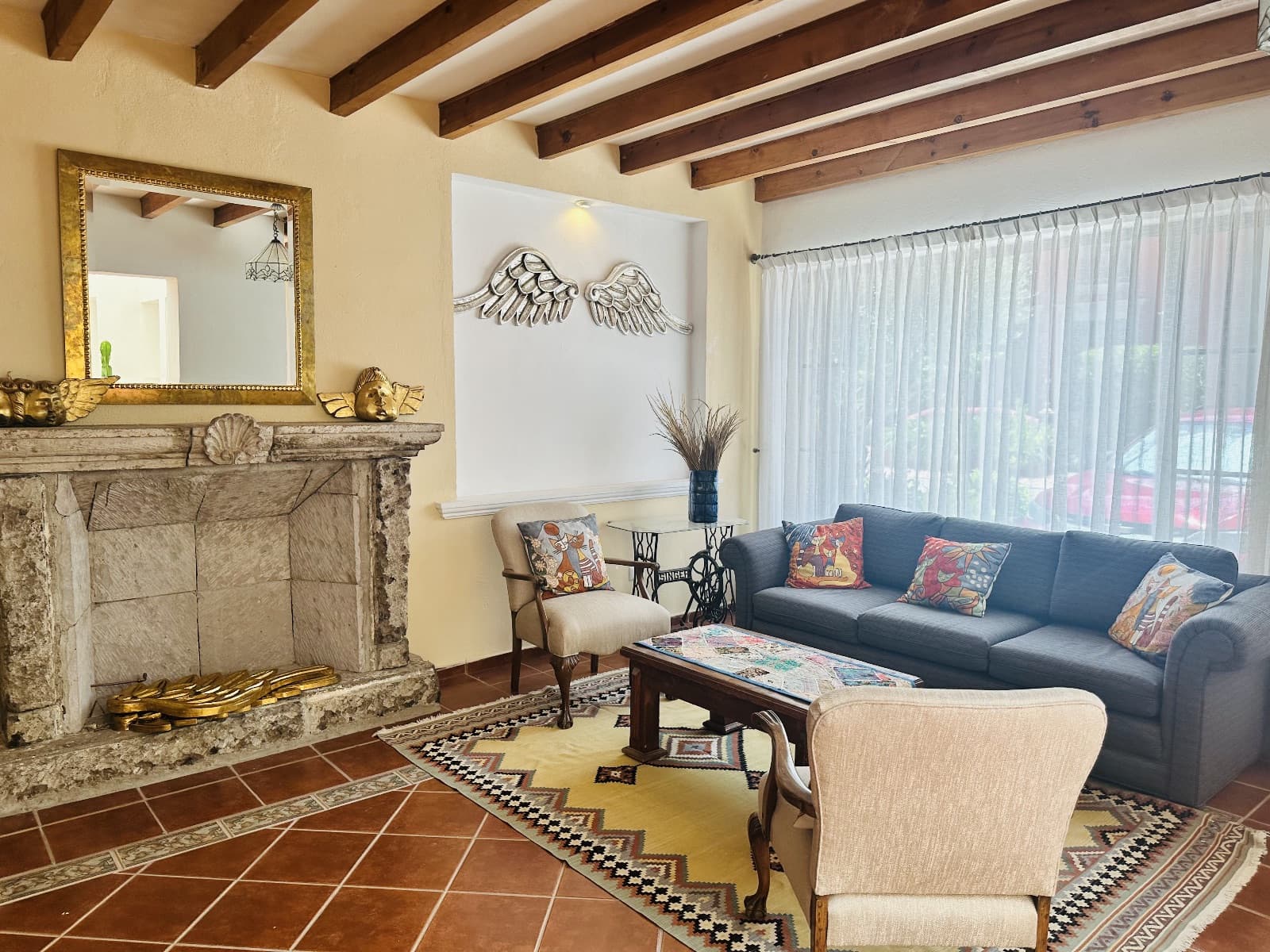 CASA AURORA — photo 1 of 10