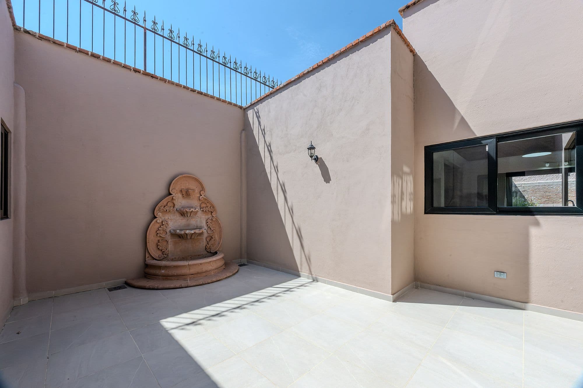 Casa Fuente — photo 6 of 10