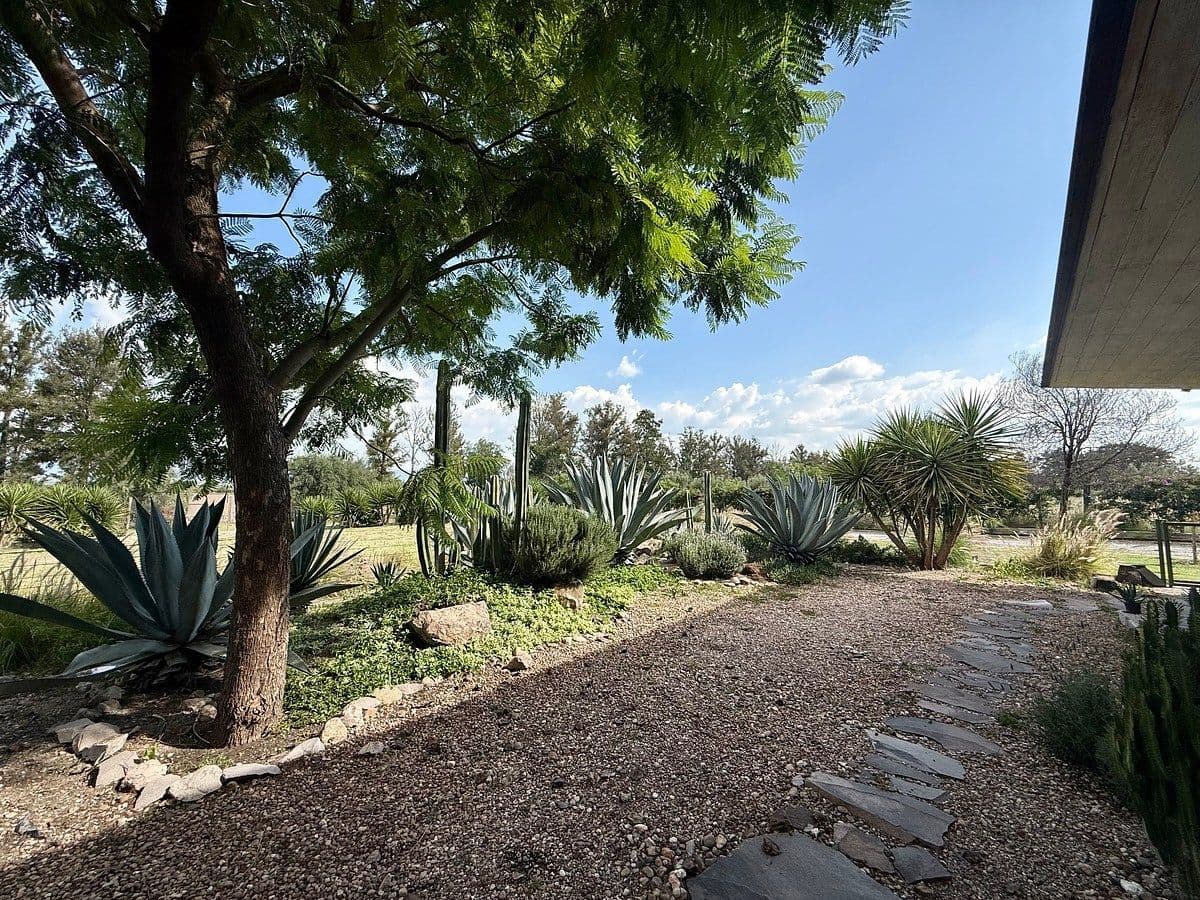 CASA 4 LAJA COUNTRY — photo 8 of 10