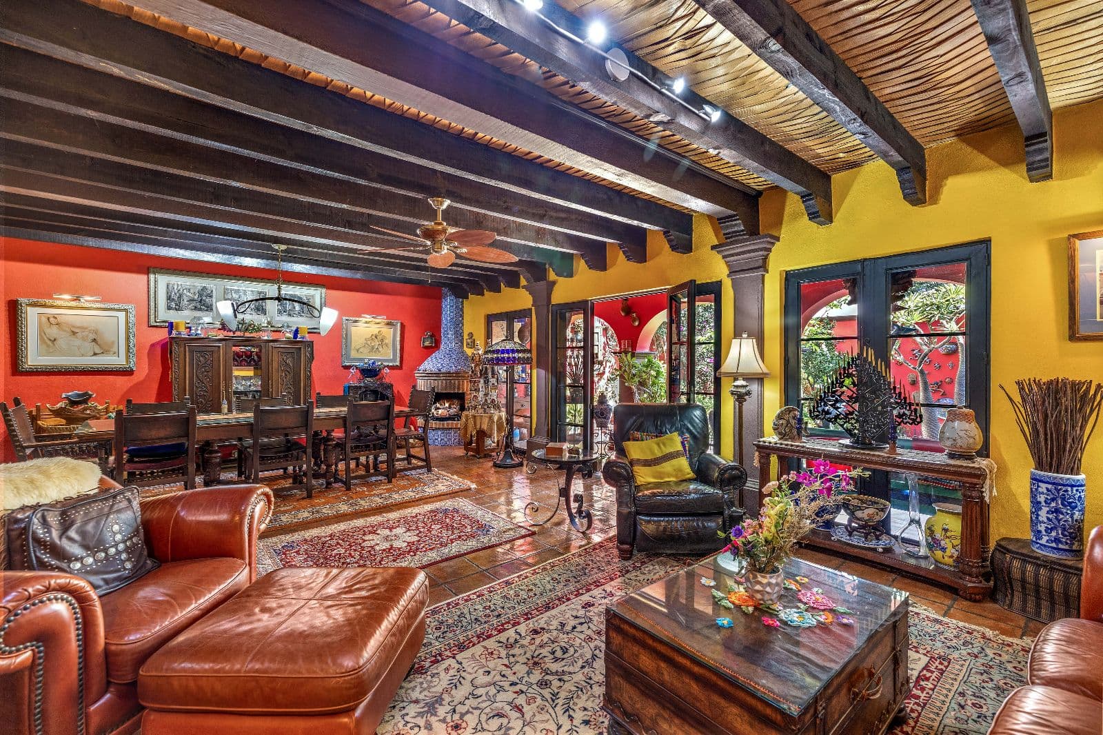 Casa De León — photo 1 of 10