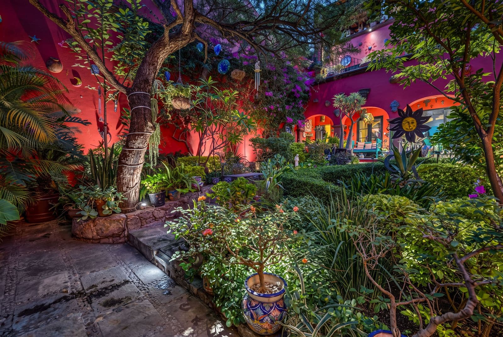 Casa De León — photo 9 of 10