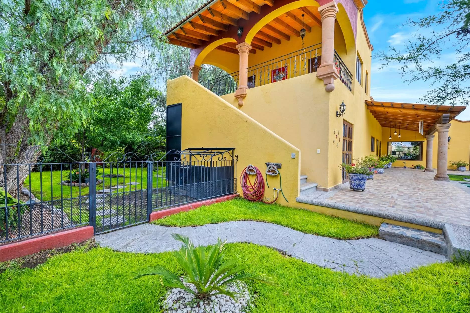 Casa Dharma — photo 2 of 10