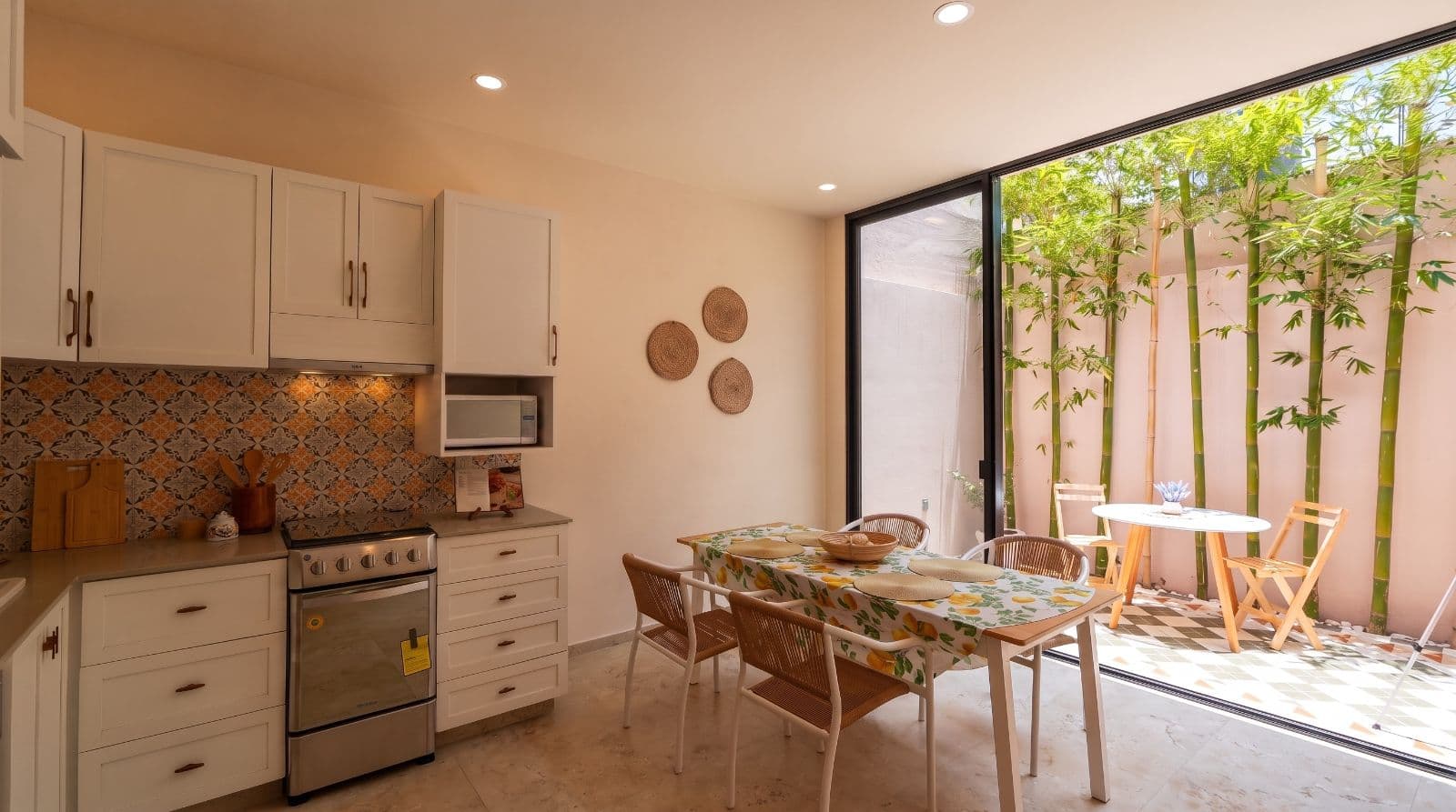 Casa Durazno: Contemporary Architecture and Serenity in La Lejona — photo 2 of 10