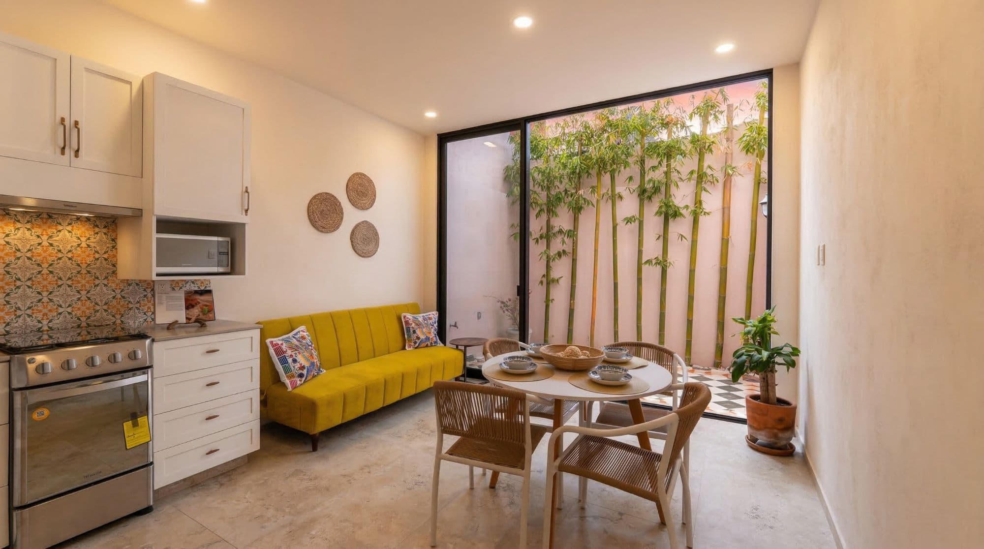 Casa Durazno: Luxury Residence & Investment in La Lejona — photo 2 of 10