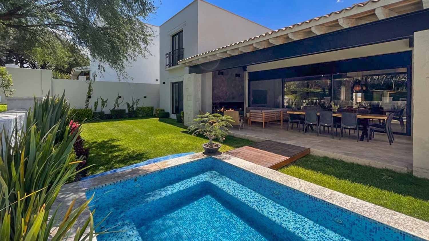 Casa Encino — photo 1 of 1