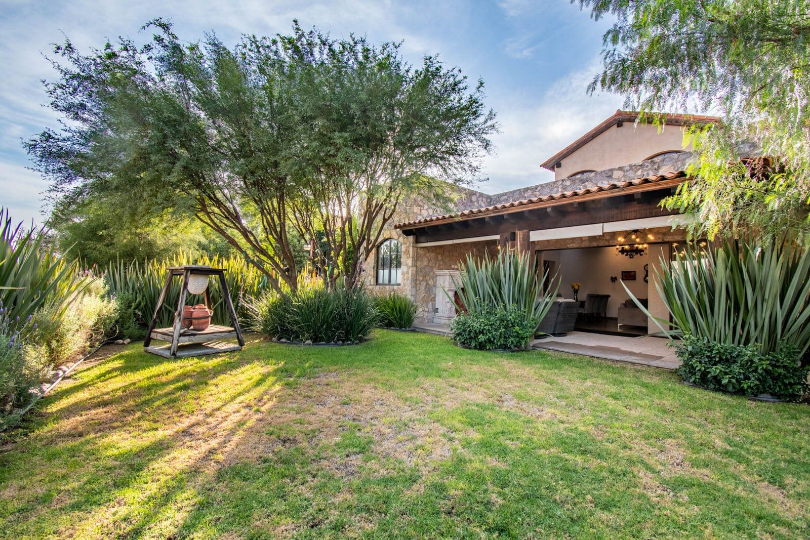 Casa Paz — photo 1 of 10