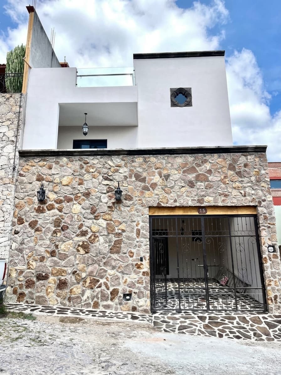 Casa Rivera — photo 1 of 10