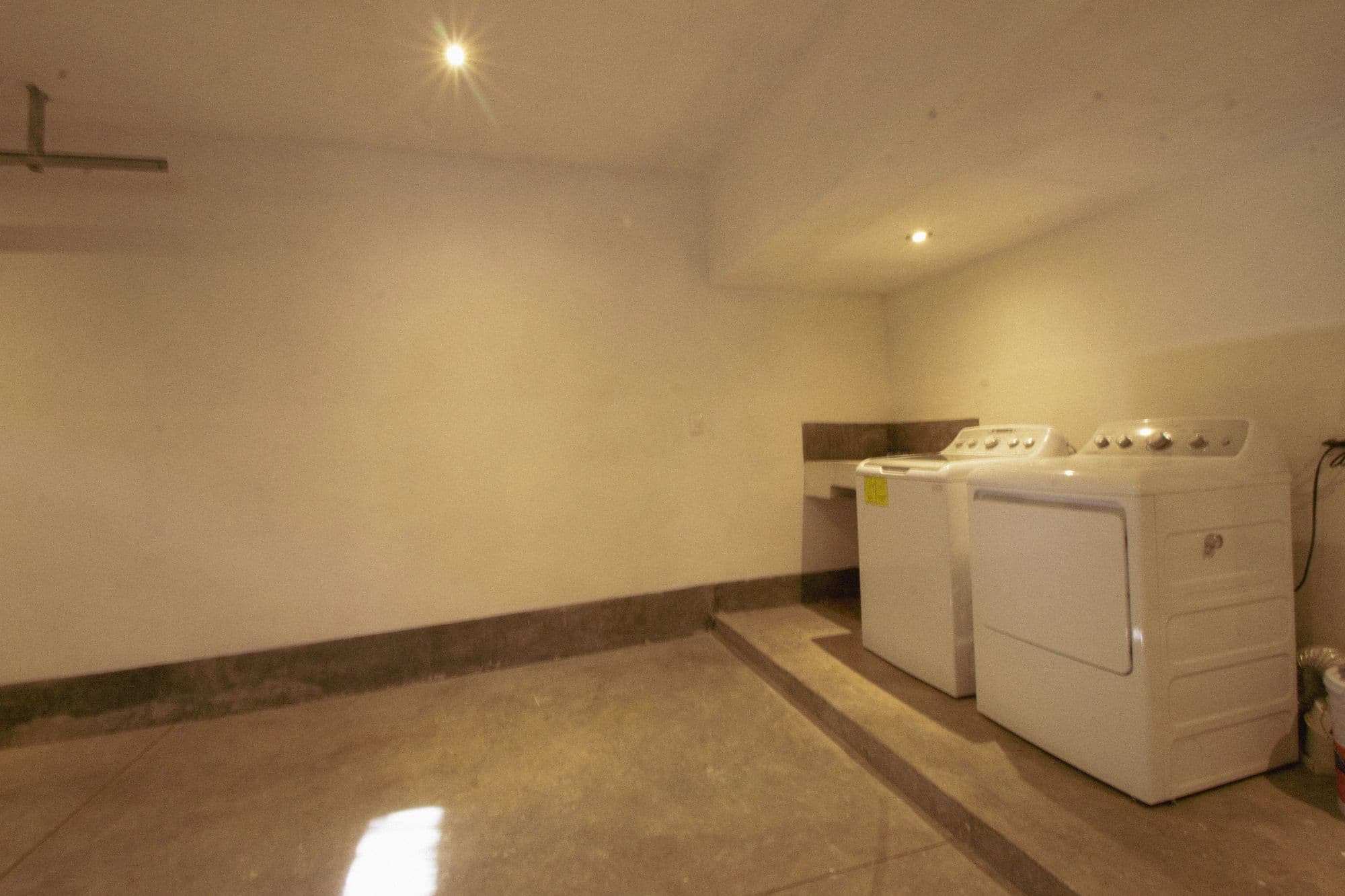 R28 House for rent Ojo de Agua — photo 4 of 10