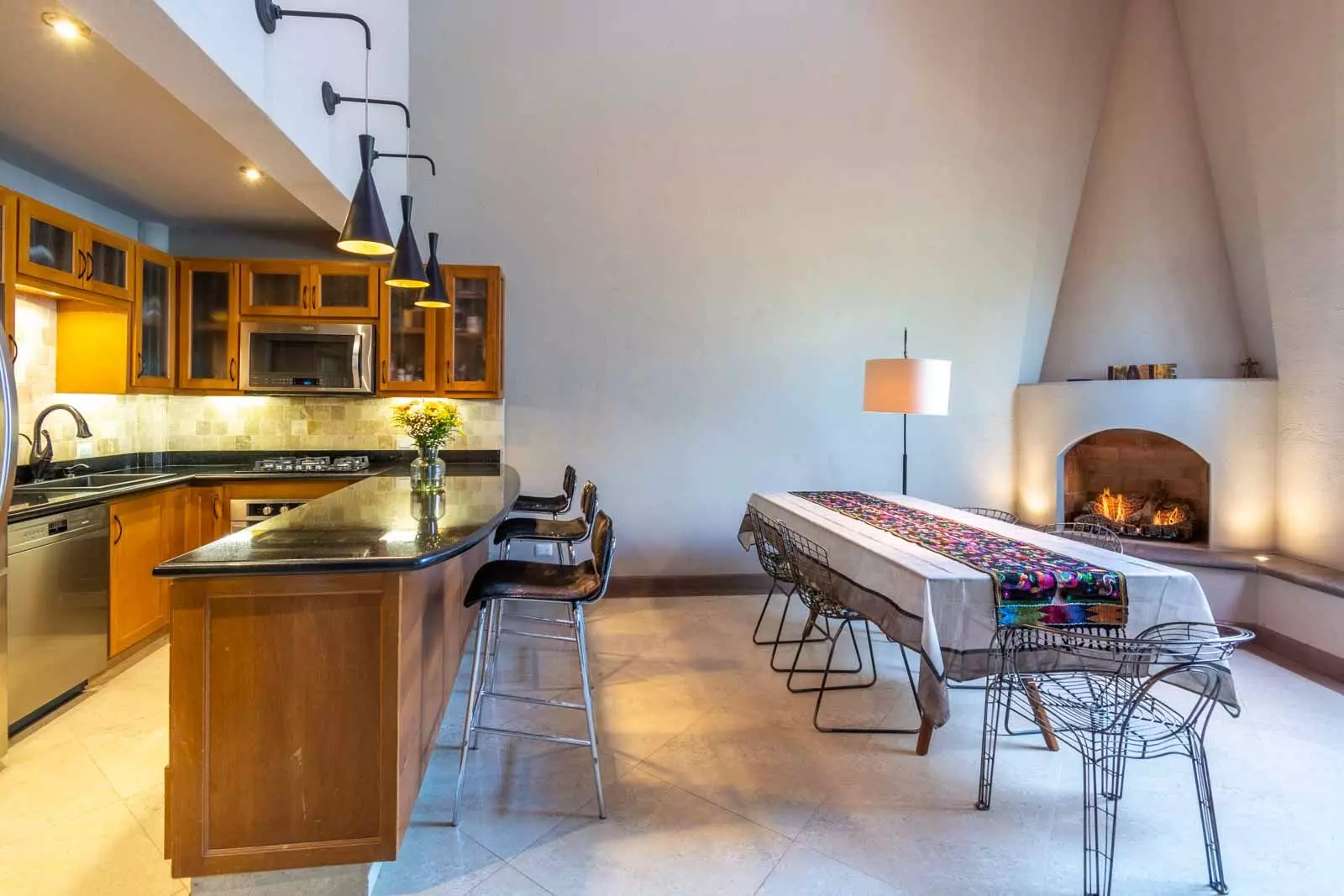 Casa Lúmina — photo 1 of 10