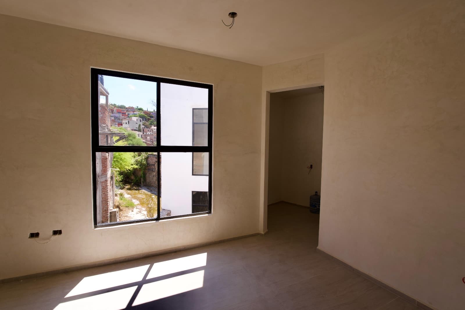 Nuñes Lofts / Loft 5 — photo 6 of 7