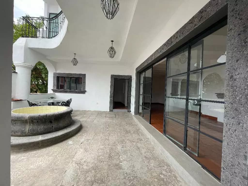 Casa Garita — photo 1 of 10