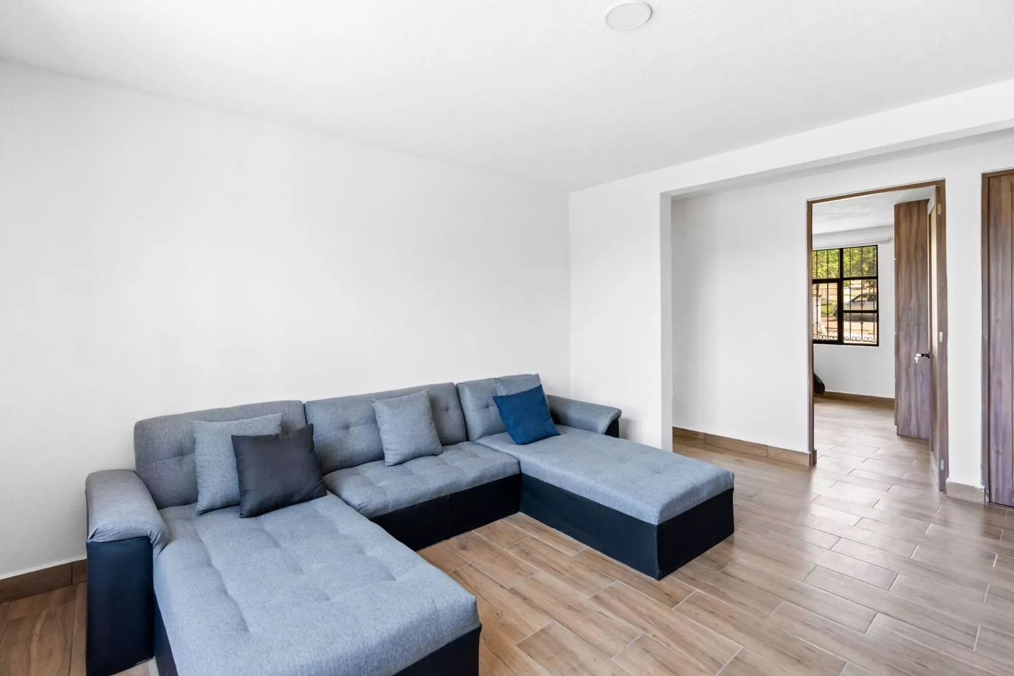 SINGLE LEVEL LIVING HOME — photo 10 of 10