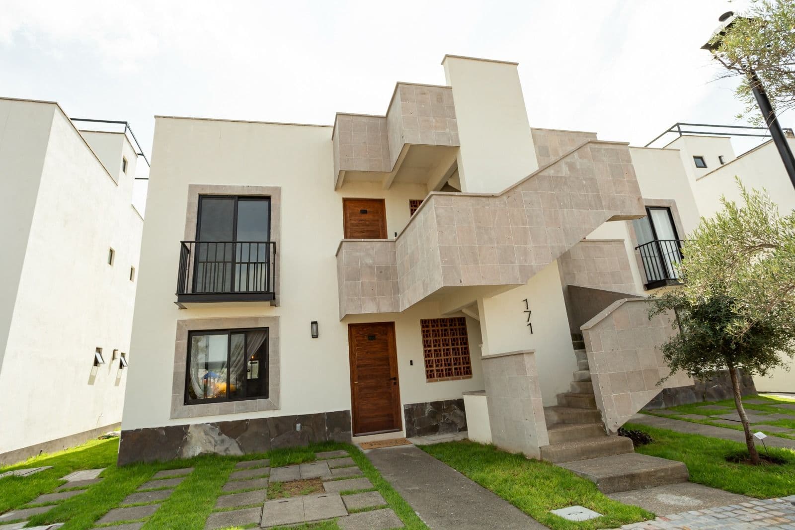 CONDOMINIO MONTECARLO LANTANA — photo 10 of 10