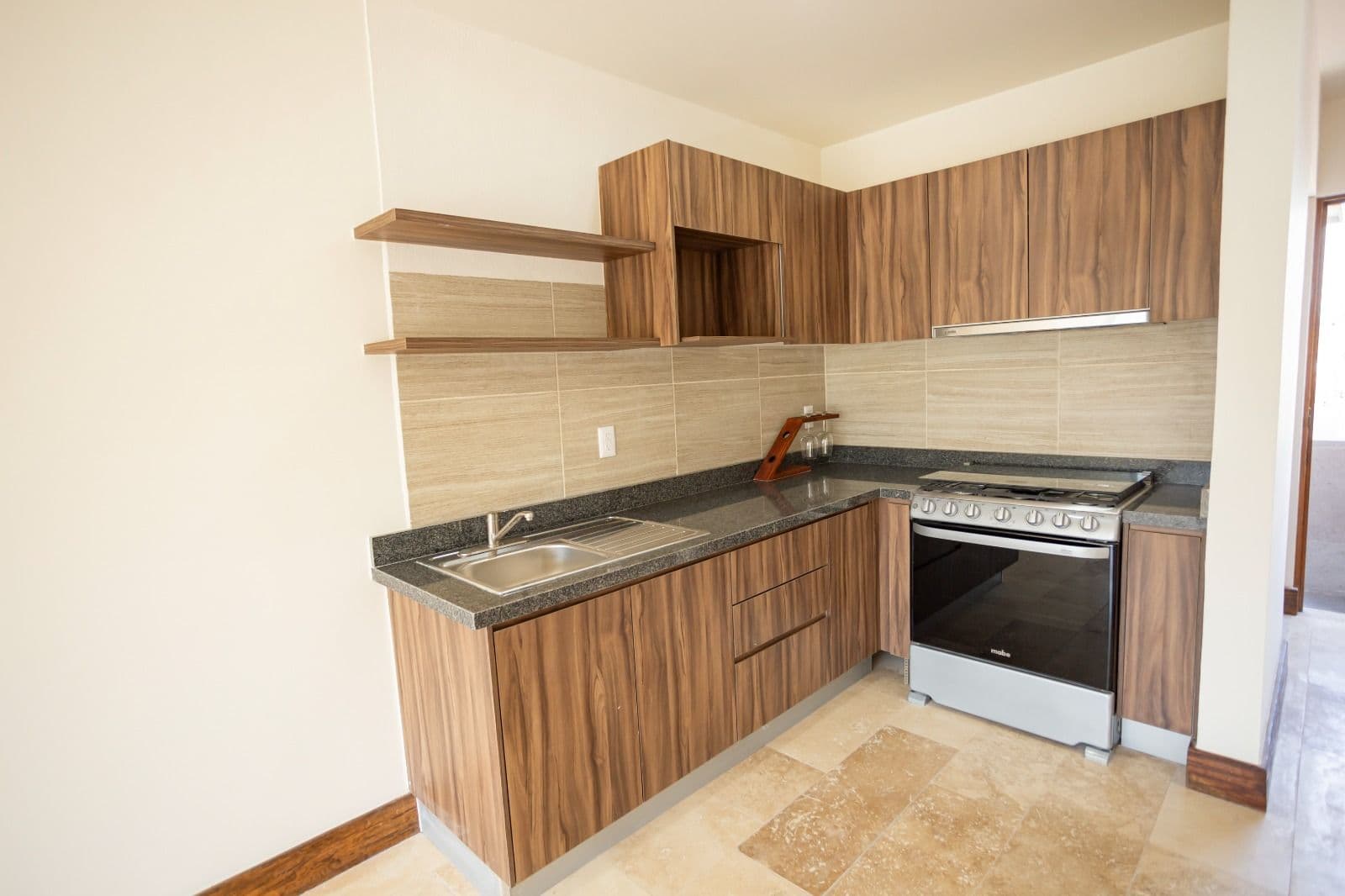 CONDOMINIO MONTECARLO LANTANA — photo 3 of 10
