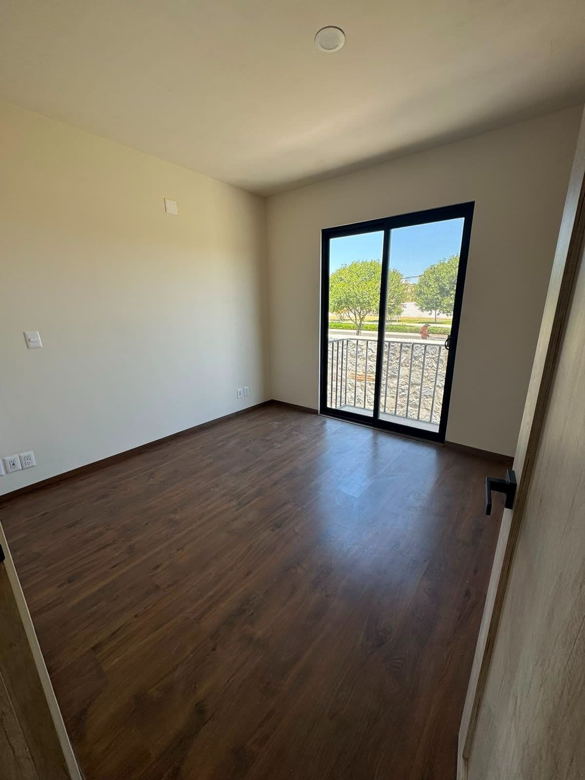 CONDOMINIO MONTECARLO LANTANA — photo 5 of 10