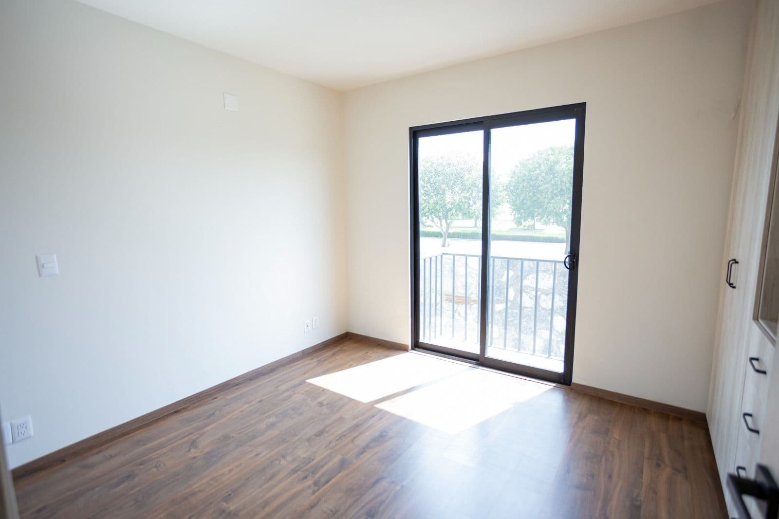 CONDOMINIO MONTECARLO LANTANA — photo 9 of 10