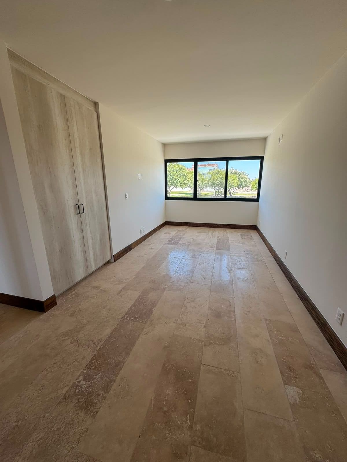 CONDOMINIO MONTECARLO LANTANA — photo 6 of 10