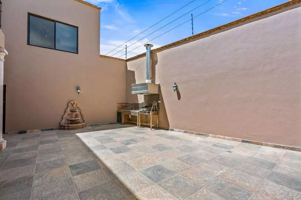 Casa Fuente Del Sol — photo 10 of 10