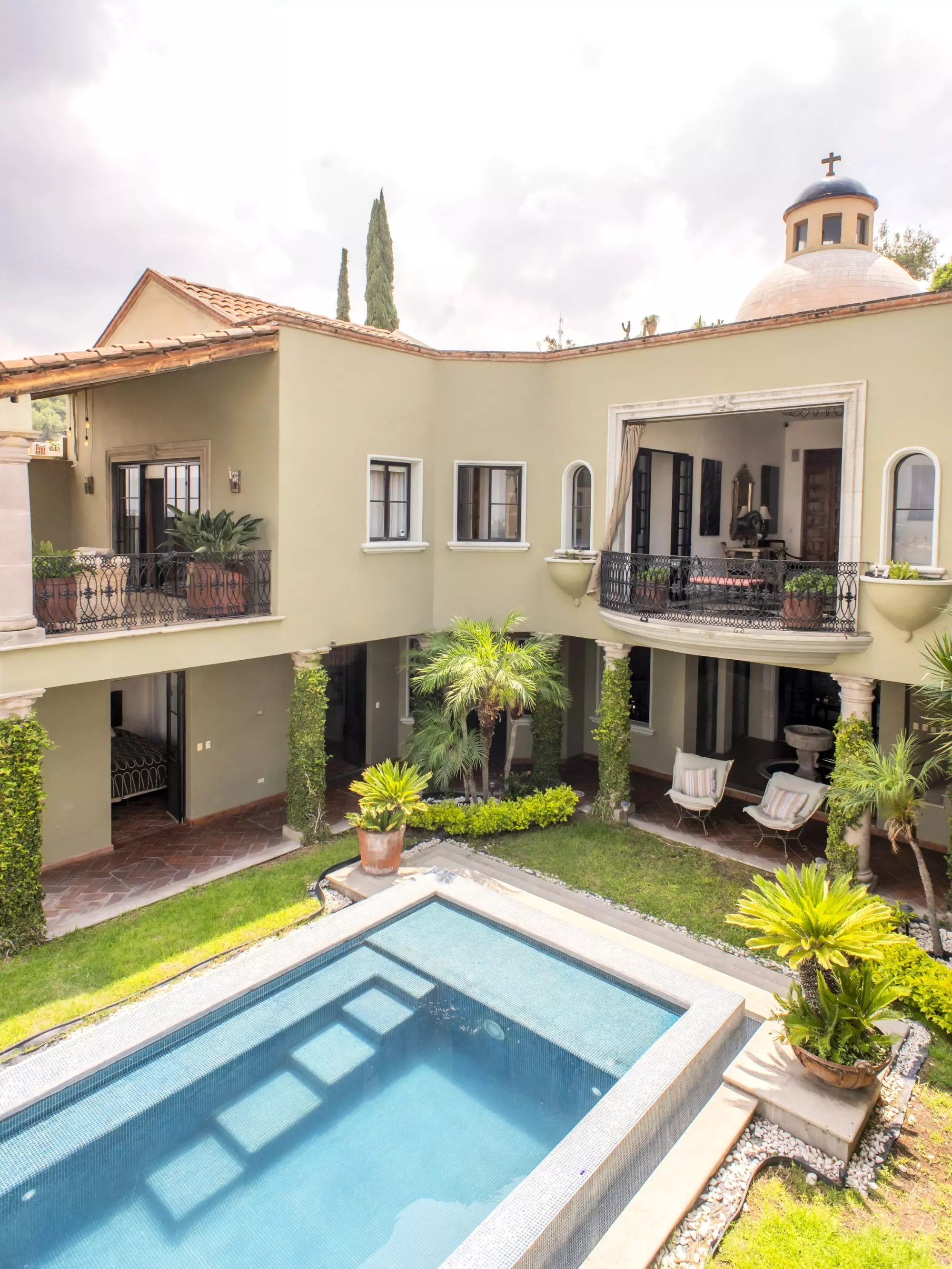 Casa Cheval — photo 2 of 10