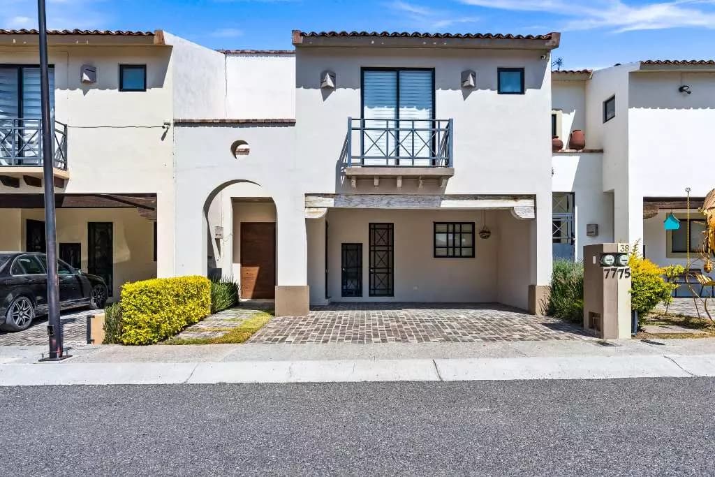 Casa Oscar — photo 1 of 10