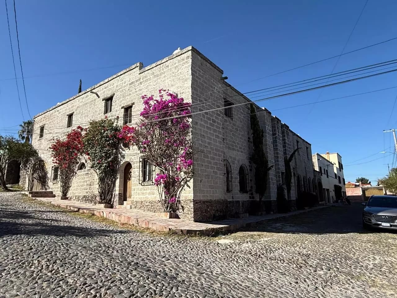 Fray Juan 50 — photo 1 of 10