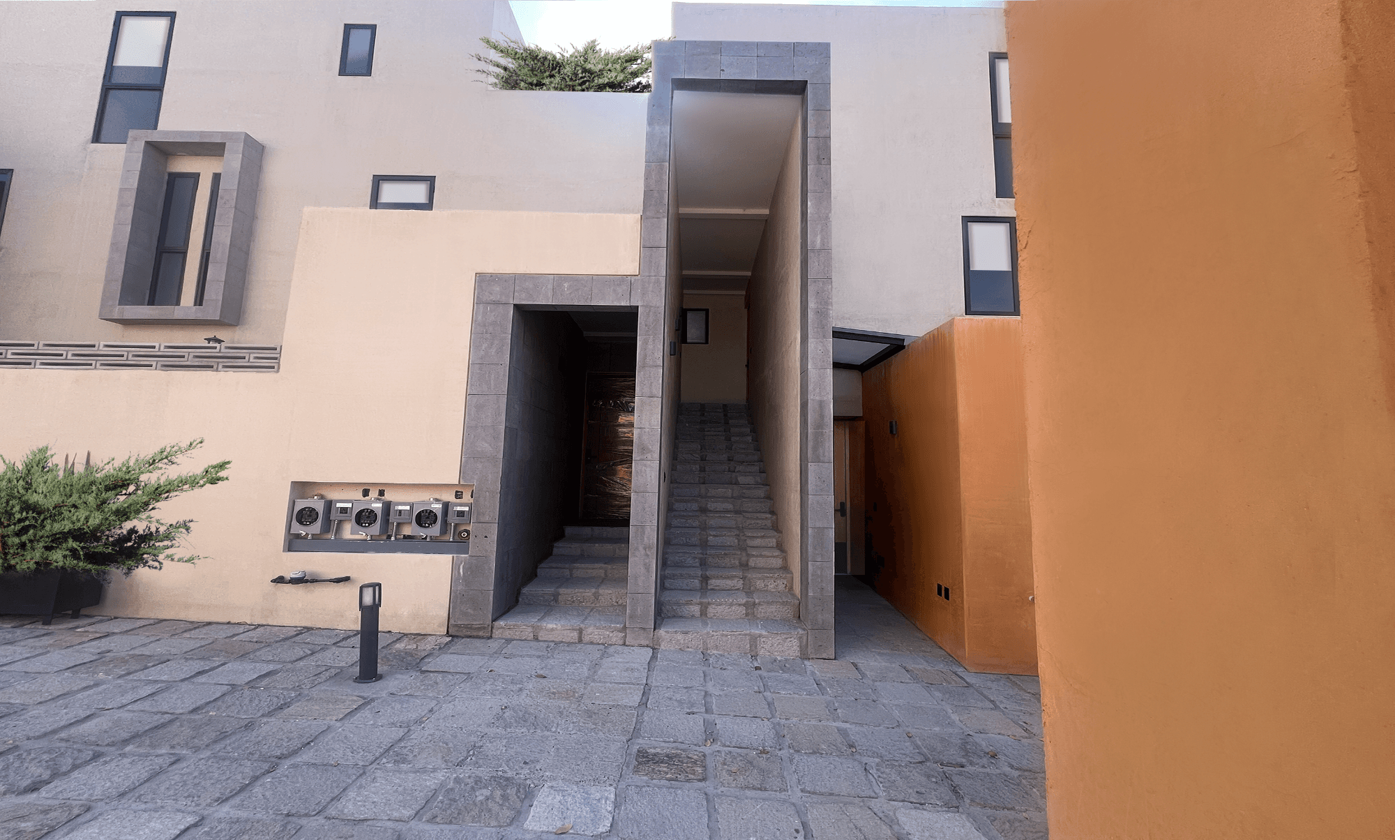 APARTMENT VIU SAN MIGUEL — photo 2 of 10