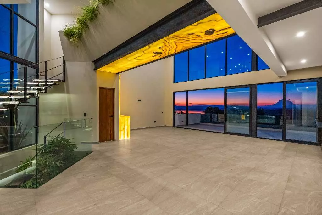 Casa De La Vista — photo 6 of 10