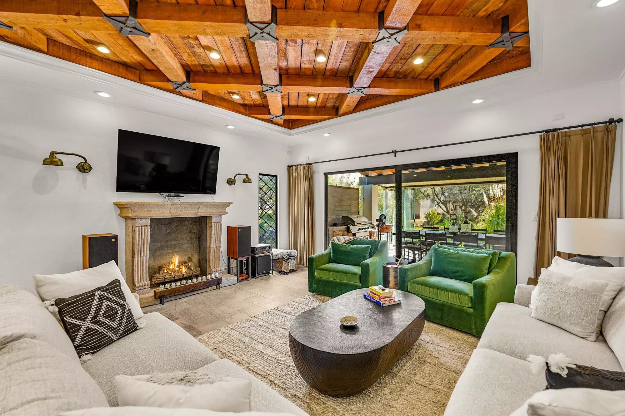 Casa Nova — photo 1 of 10