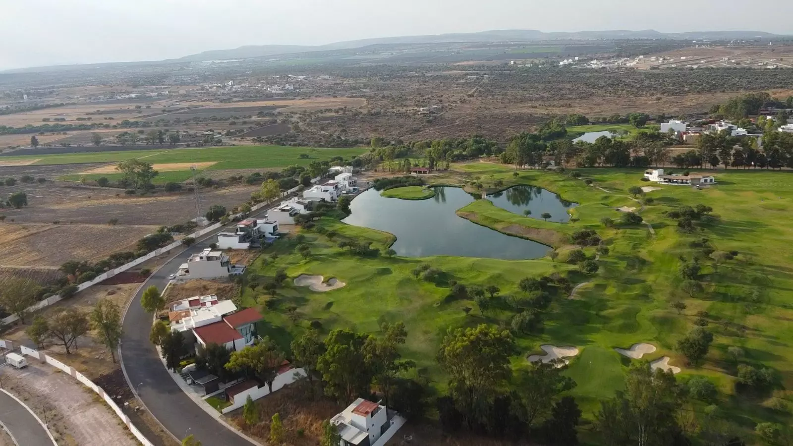 TERRENO A PIE DEL CAMPO DE GOLF EN ZIRÁNDARO - SAN MIGUEL DE ALLENDE — photo 10 of 10