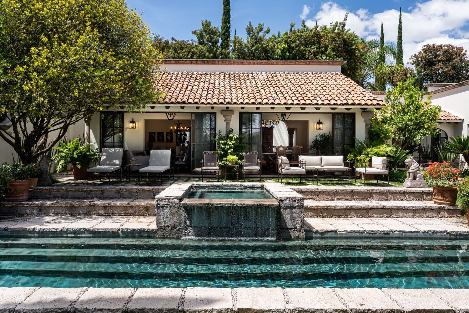 Casa Sueños — photo 1 of 10