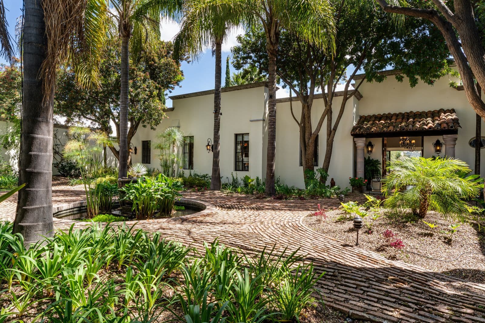 Casa Sueños — photo 2 of 10