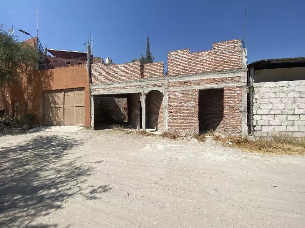 Lote y Construcción ALM — photo 1 of 8