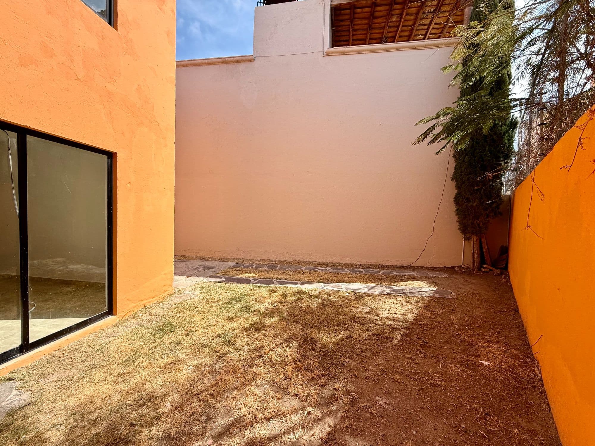 VENTA CASA 11 ANTIGUO CAMINO A LA LEJONA — photo 4 of 10