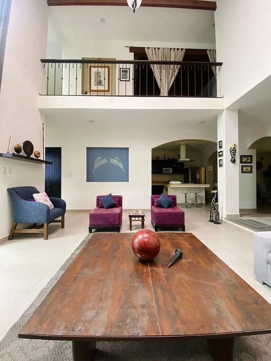 Casa Magenta — photo 8 of 10